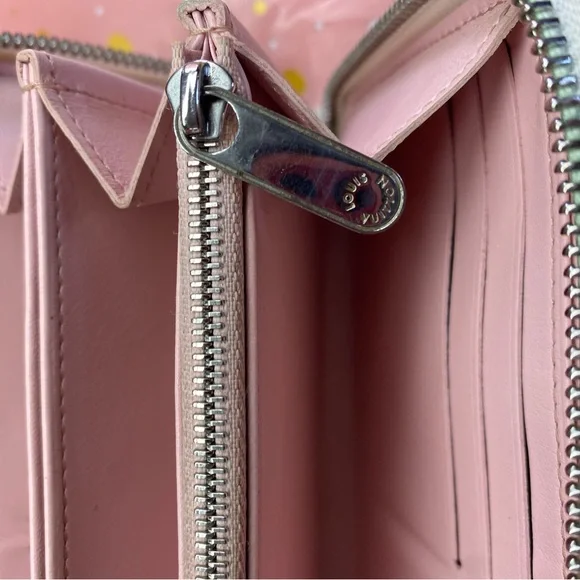 Louis Vuitton Mahina Monogram Wallet - Picture 8 of 16